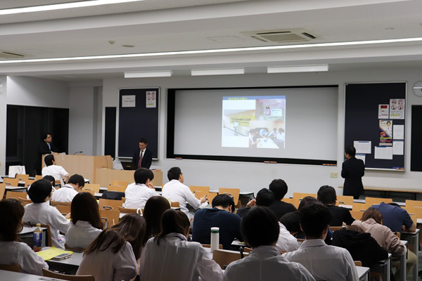 鶴見大学歯学部にて研修医向けに特別講義